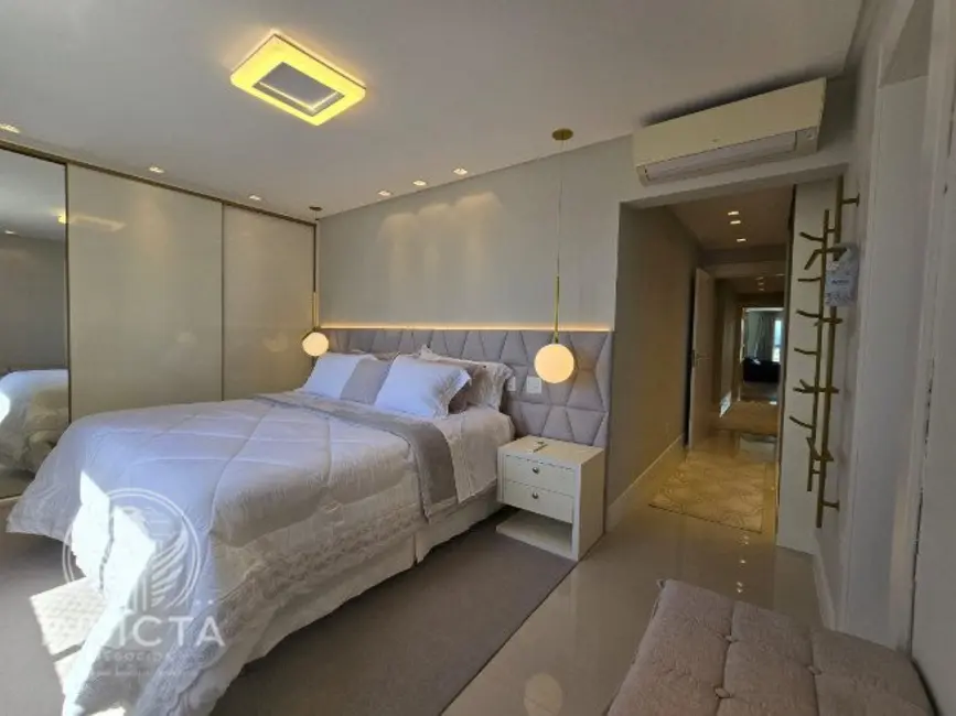 Apartamento com 3 quartos à venda, 136m2 em Centro, Balneario Camboriu - SC - imagem 9 Foto 9 de Apartamento com 3 quartos à venda, 136m2 em Centro, Balneario Camboriu - SC