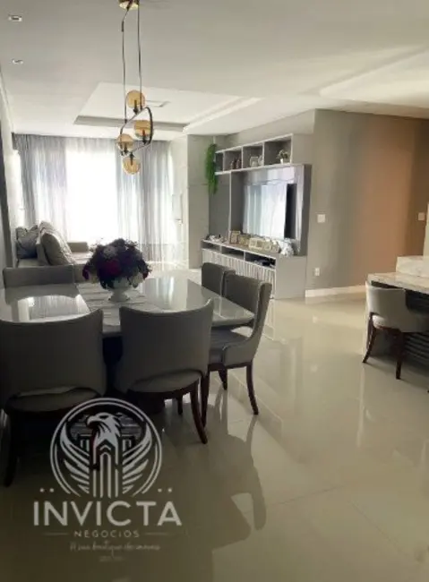 Foto 1 de Apartamento com 4 quartos à venda, 130m2 em Pioneiros, Balneario Camboriu - SC