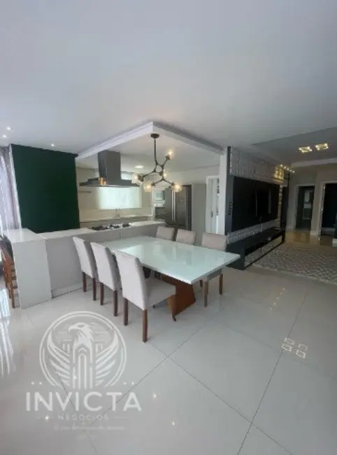 Foto 1 de Cobertura com 2 quartos à venda, 243m2 em Centro, Balneario Camboriu - SC