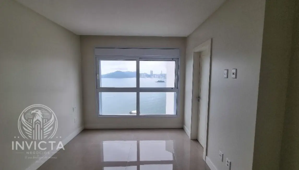 Apartamento com 4 quartos à venda, 161m2 em Pioneiros, Balneario Camboriu - SC - imagem 8 Foto 8 de Apartamento com 4 quartos à venda, 161m2 em Pioneiros, Balneario Camboriu - SC