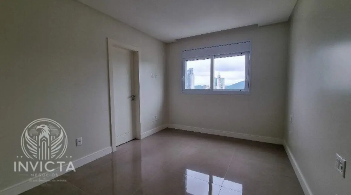Apartamento com 4 quartos à venda, 161m2 em Pioneiros, Balneario Camboriu - SC - imagem 7 Foto 7 de Apartamento com 4 quartos à venda, 161m2 em Pioneiros, Balneario Camboriu - SC
