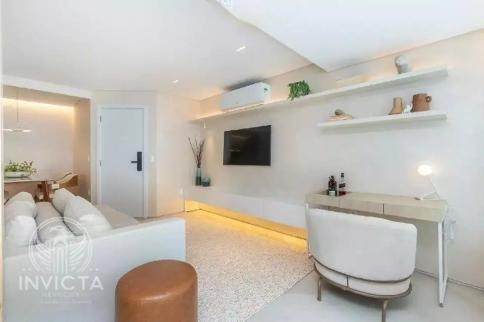 Foto 2 de Apartamento com 2 quartos à venda, 92m2 em Pioneiros, Balneario Camboriu - SC