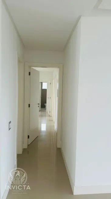 Apartamento com 4 quartos à venda, 150m2 em Pioneiros, Balneario Camboriu - SC - imagem 4 Foto 4 de Apartamento com 4 quartos à venda, 150m2 em Pioneiros, Balneario Camboriu - SC