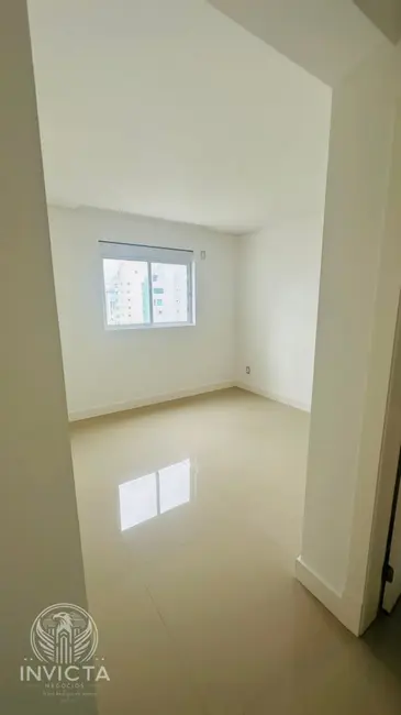 Apartamento com 4 quartos à venda, 150m2 em Pioneiros, Balneario Camboriu - SC - imagem 8 Foto 8 de Apartamento com 4 quartos à venda, 150m2 em Pioneiros, Balneario Camboriu - SC