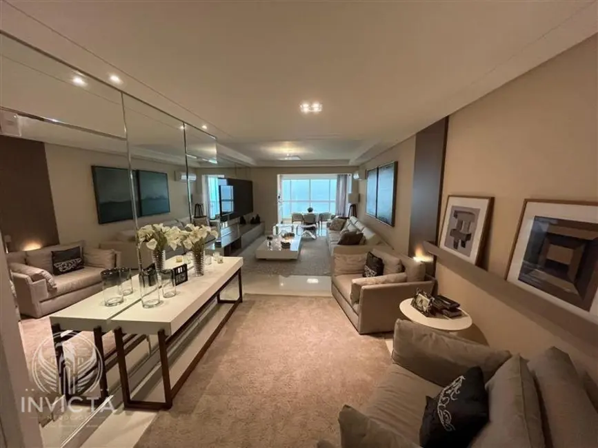 Foto 7 de Apartamento com 3 quartos à venda, 180m2 em Balneario Camboriu - SC