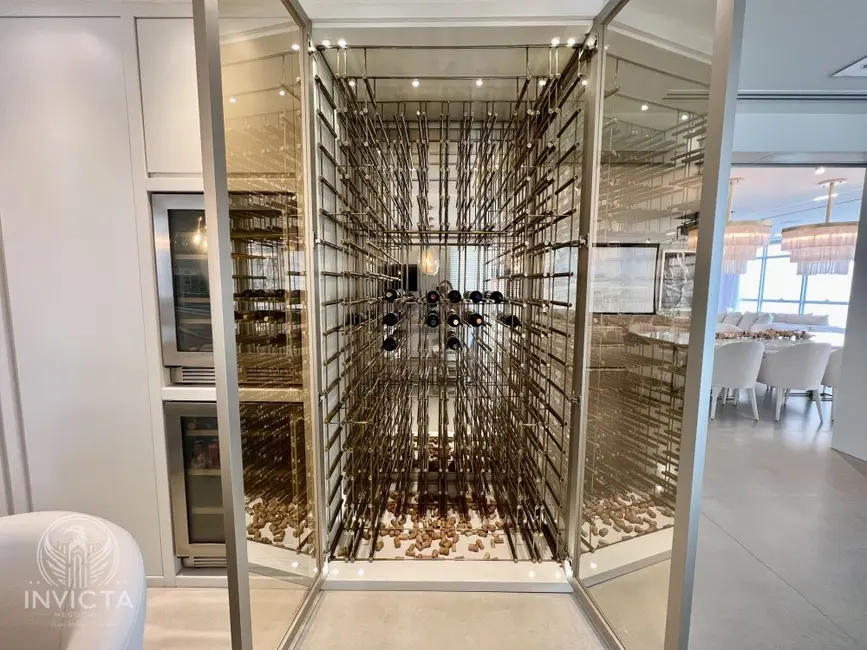 Apartamento com 4 quartos à venda, 313m2 em Centro, Balneario Camboriu - SC - imagem 7 Foto 7 de Apartamento com 4 quartos à venda, 313m2 em Centro, Balneario Camboriu - SC