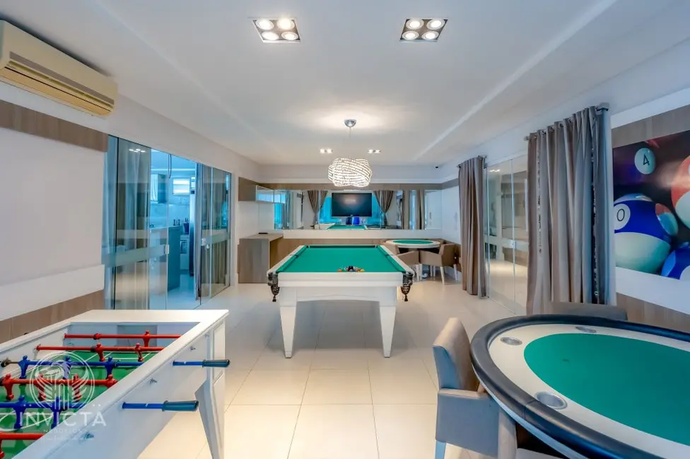 Apartamento com 3 quartos à venda, 131m2 em Centro, Balneario Camboriu - SC - imagem 2 Foto 2 de Apartamento com 3 quartos à venda, 131m2 em Centro, Balneario Camboriu - SC