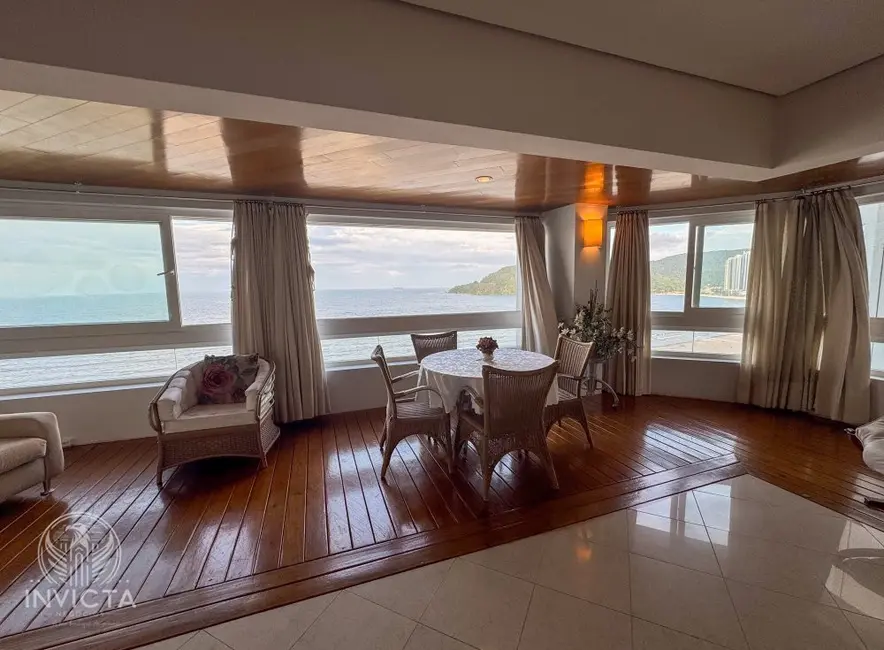 Apartamento com 4 quartos à venda, 215m2 em Balneario Camboriu - SC - imagem 9 Foto 9 de Apartamento com 4 quartos à venda, 215m2 em Balneario Camboriu - SC