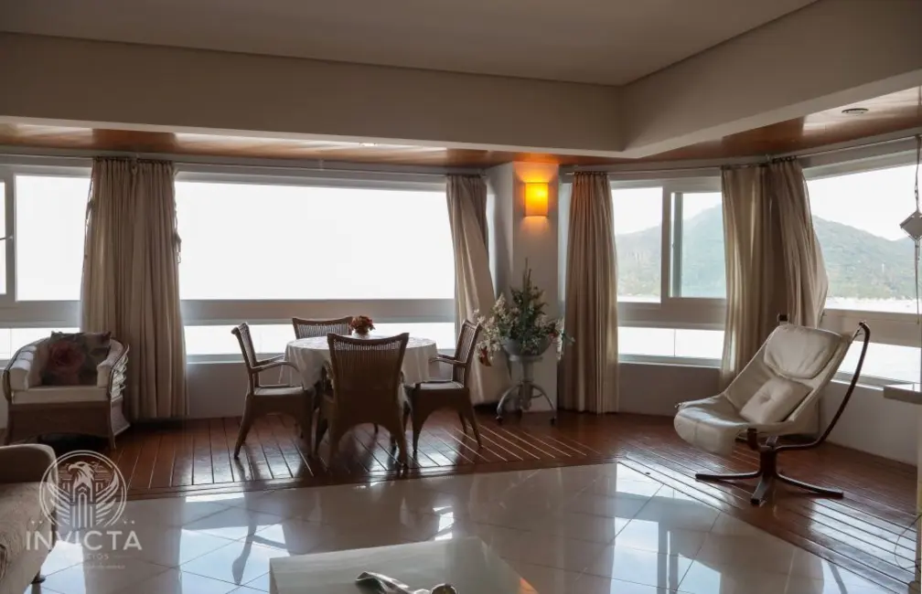 Apartamento com 4 quartos à venda, 215m2 em Balneario Camboriu - SC - imagem 8 Foto 8 de Apartamento com 4 quartos à venda, 215m2 em Balneario Camboriu - SC