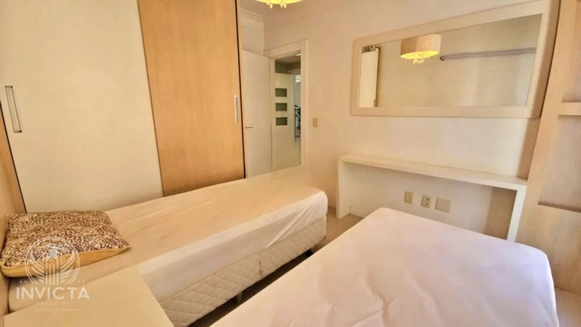 Apartamento com 3 quartos à venda, 134m2 em Centro, Balneario Camboriu - SC - imagem 6 Foto 6 de Apartamento com 3 quartos à venda, 134m2 em Centro, Balneario Camboriu - SC