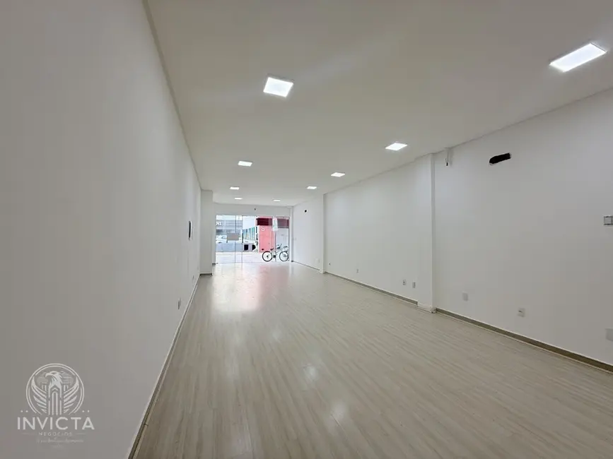 Foto 8 de Sala Comercial para alugar, 150m2 em Meia Praia, Itapema - SC