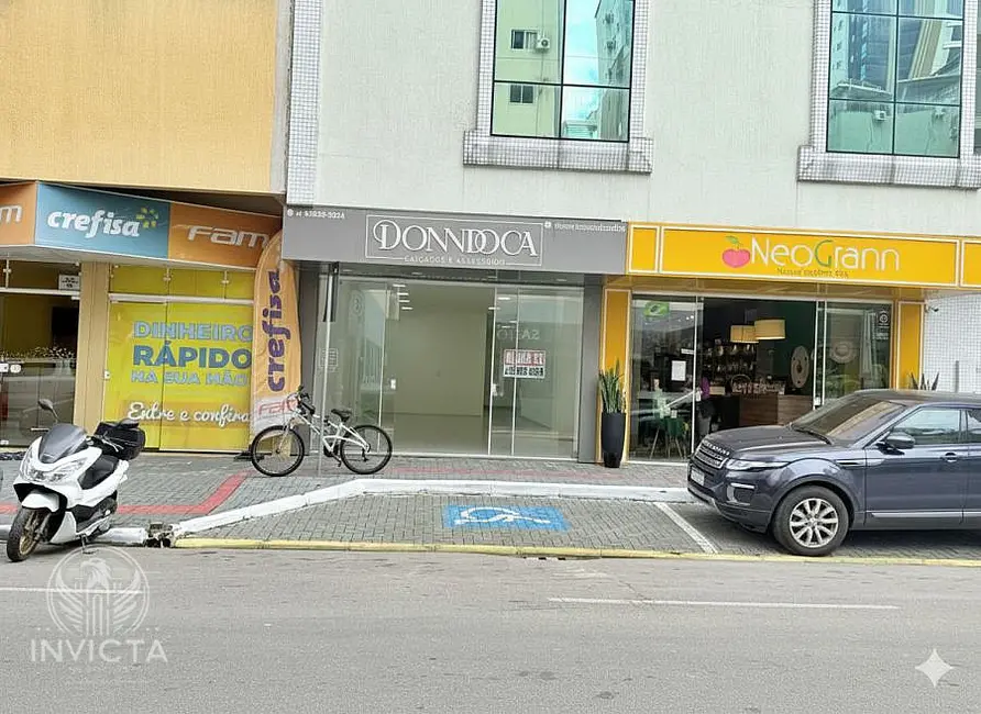 Foto 3 de Sala Comercial para alugar, 150m2 em Meia Praia, Itapema - SC