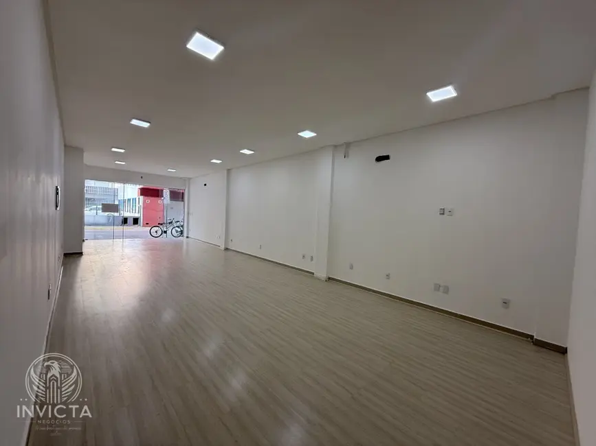Foto 6 de Sala Comercial para alugar, 150m2 em Meia Praia, Itapema - SC