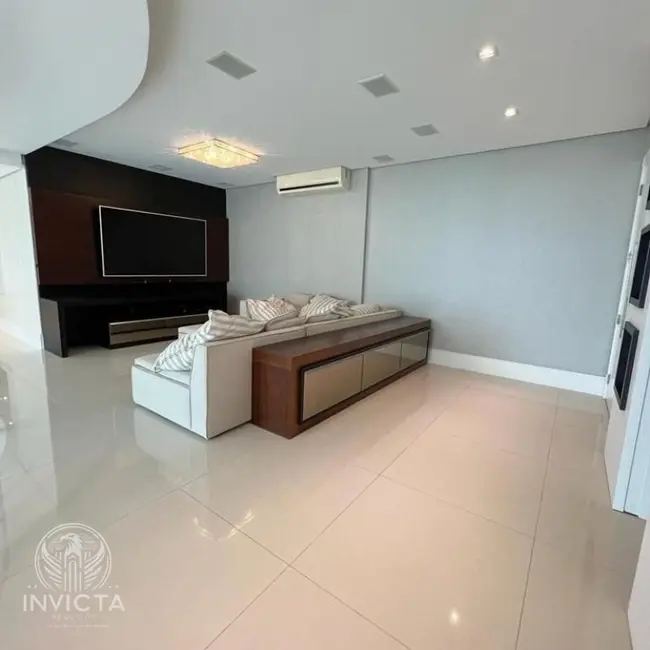 Apartamento com 4 quartos à venda, 223m2 em Centro, Balneario Camboriu - SC - imagem 9 Foto 9 de Apartamento com 4 quartos à venda, 223m2 em Centro, Balneario Camboriu - SC