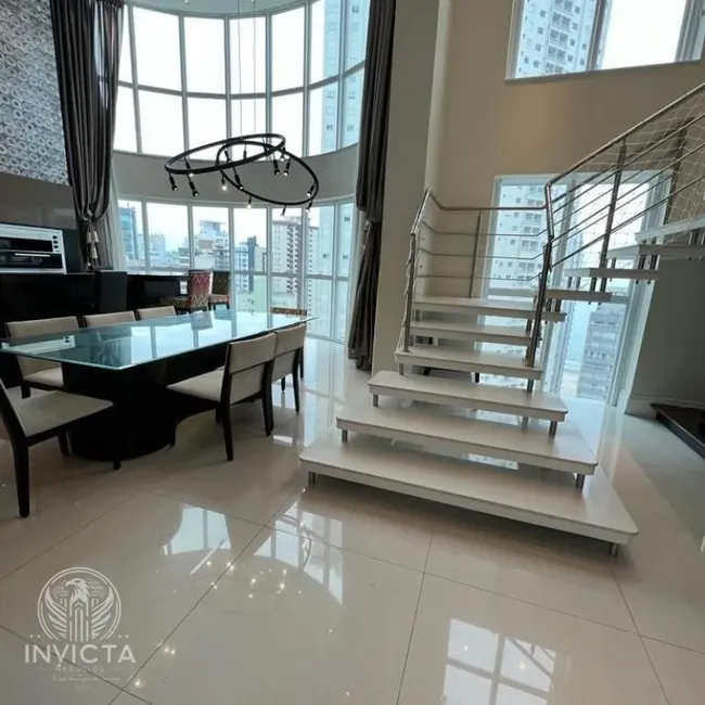 Apartamento com 4 quartos à venda, 223m2 em Centro, Balneario Camboriu - SC - imagem 8 Foto 8 de Apartamento com 4 quartos à venda, 223m2 em Centro, Balneario Camboriu - SC