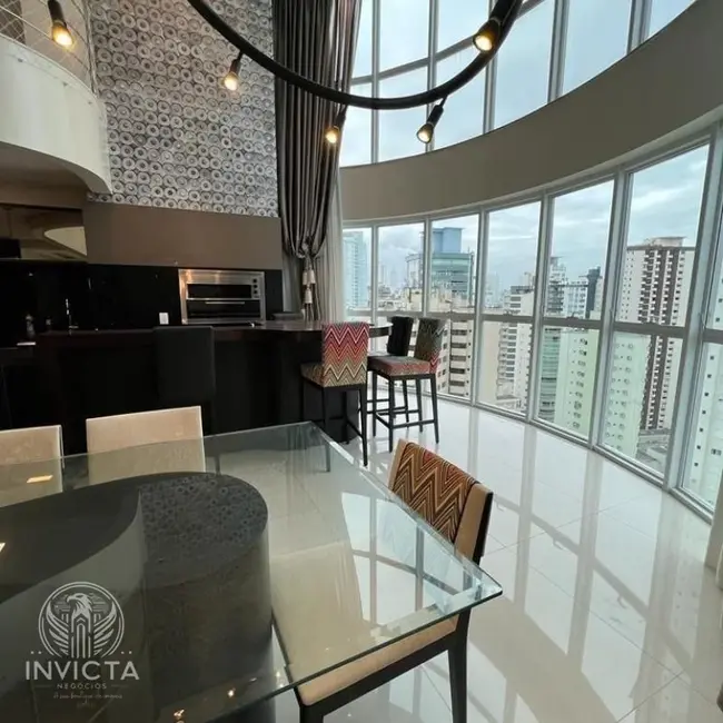 Apartamento com 4 quartos à venda, 223m2 em Centro, Balneario Camboriu - SC - imagem 4 Foto 4 de Apartamento com 4 quartos à venda, 223m2 em Centro, Balneario Camboriu - SC