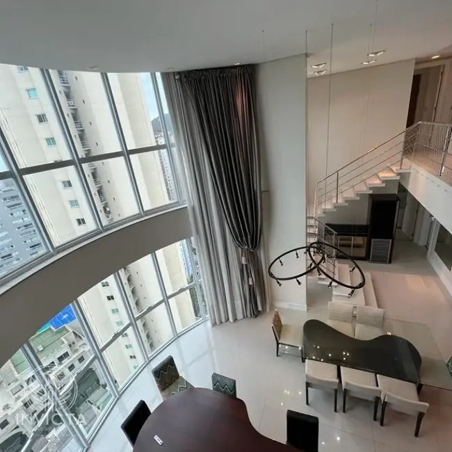 Apartamento com 4 quartos à venda, 223m2 em Centro, Balneario Camboriu - SC - imagem 5 Foto 5 de Apartamento com 4 quartos à venda, 223m2 em Centro, Balneario Camboriu - SC