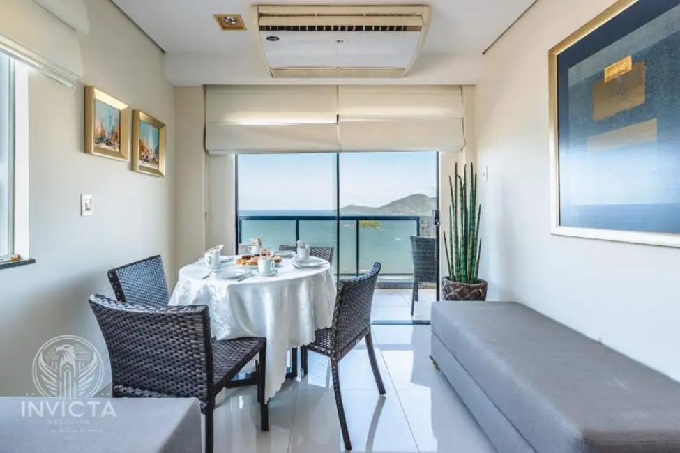 Apartamento com 4 quartos à venda, 140m2 em Centro, Balneario Camboriu - SC - imagem 2 Foto 2 de Apartamento com 4 quartos à venda, 140m2 em Centro, Balneario Camboriu - SC