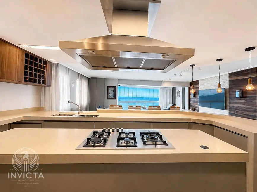 Apartamento com 5 quartos à venda, 256m2 em Balneario Camboriu - SC - imagem 9 Foto 9 de Apartamento com 5 quartos à venda, 256m2 em Balneario Camboriu - SC