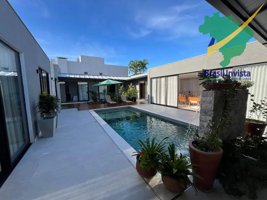 Foto 1 de Casa com 3 quartos à venda, 777m2 em Porto Seguro - BA