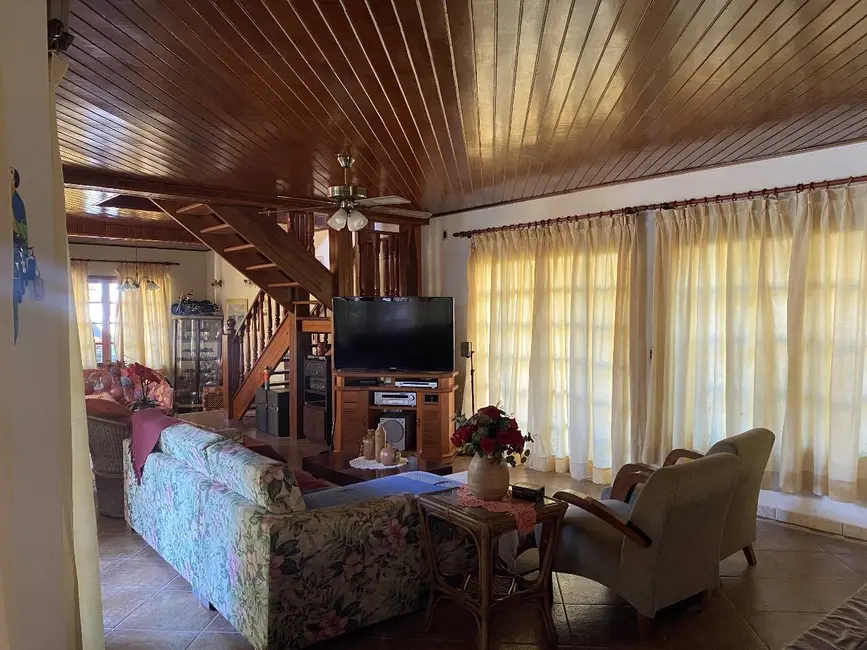 Foto 7 de Casa com 6 quartos à venda, 577m2 em Ubatuba - SP