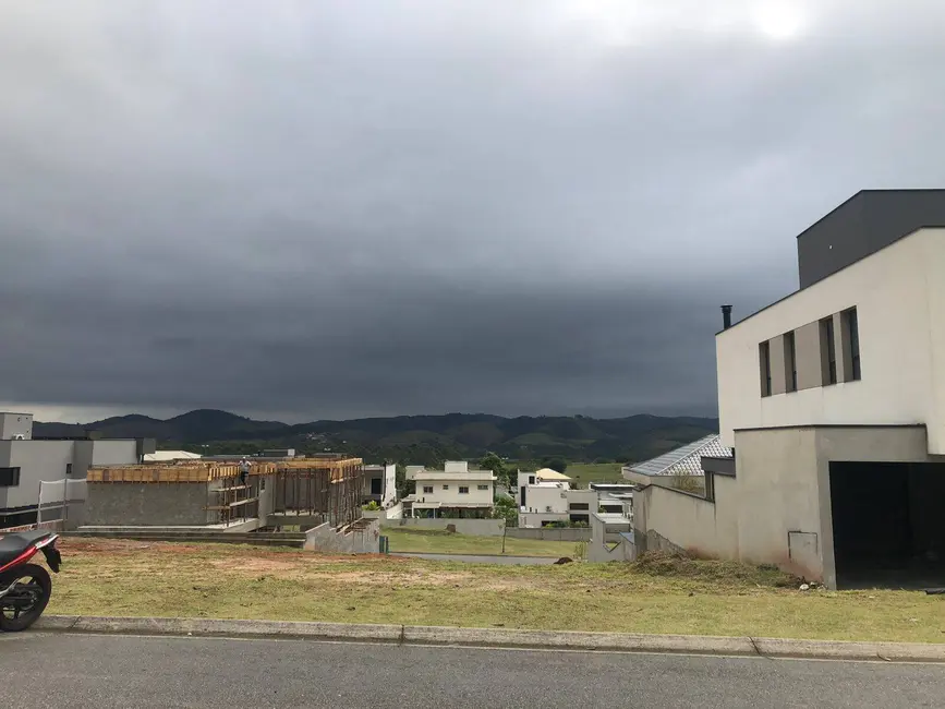 Foto 1 de Terreno / Lote à venda, 451m2 em Sao Jose Dos Campos - SP