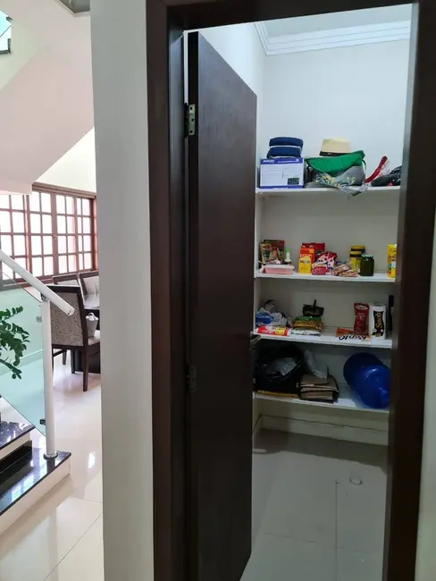 Foto 9 de Casa com 3 quartos à venda em Sao Jose Dos Campos - SP