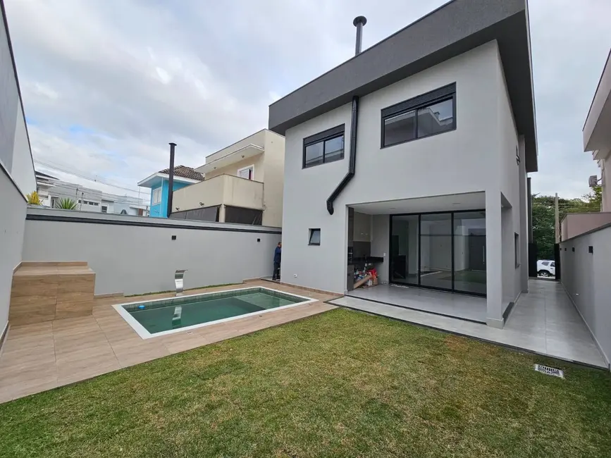 Foto 4 de Casa à venda, 196m2 em Parque Califórnia, Jacarei - SP