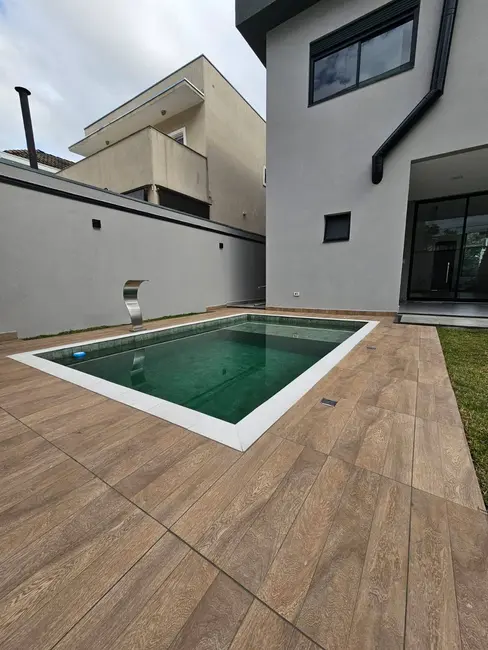 Foto 2 de Casa à venda, 196m2 em Parque Califórnia, Jacarei - SP