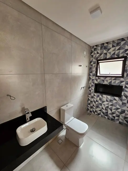 Foto 30 de Casa à venda, 196m2 em Parque Califórnia, Jacarei - SP