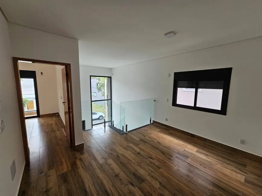 Foto 11 de Casa à venda, 196m2 em Parque Califórnia, Jacarei - SP