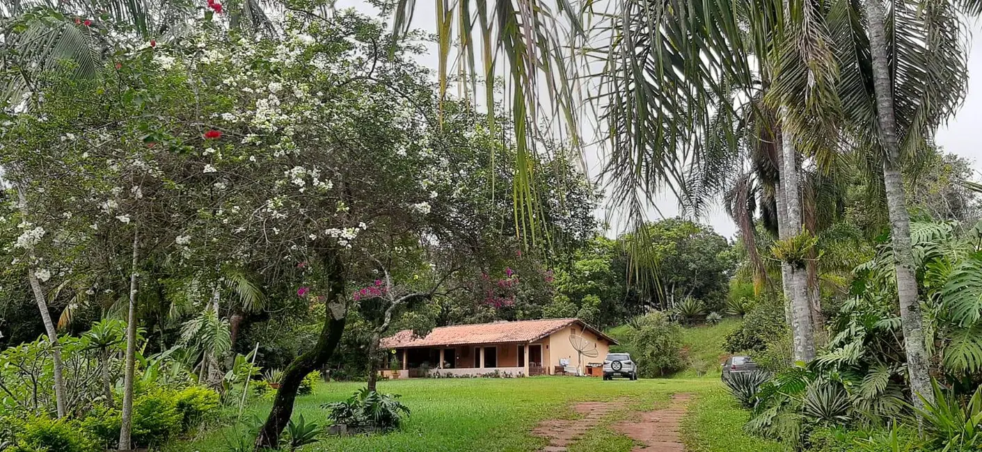 Foto 3 de Chácara à venda, 240m2 em Sao Jose Dos Campos - SP