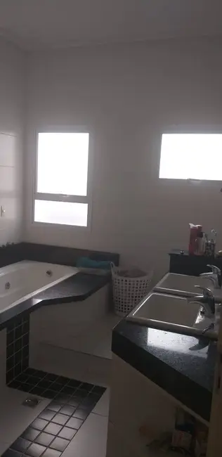 Foto 5 de Casa à venda, 240m2 em Sao Jose Dos Campos - SP