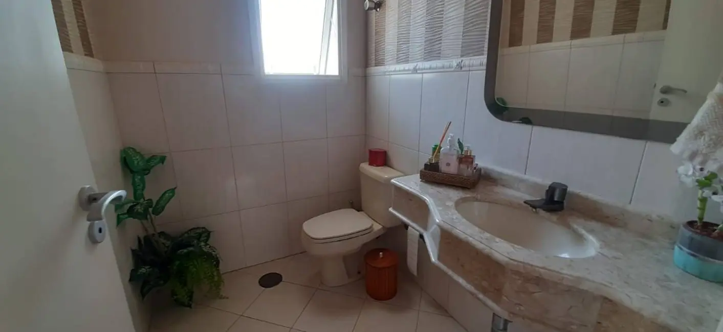 Casa à venda, 272m2 em Sao Jose Dos Campos - SP - imagem 5 Foto 5 de Casa à venda, 272m2 em Sao Jose Dos Campos - SP