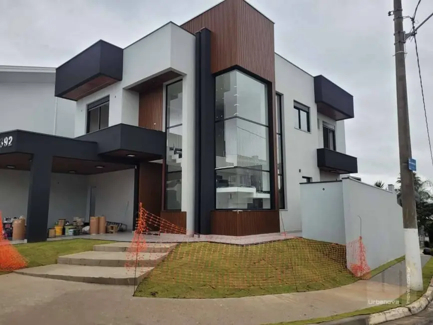 Foto 1 de Casa à venda, 264m2 em Sao Jose Dos Campos - SP