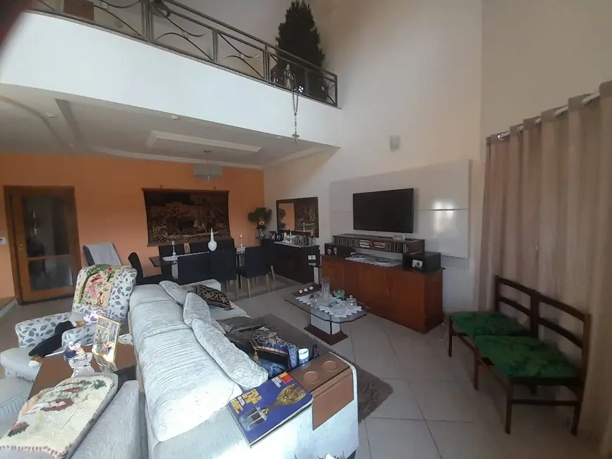 Foto 3 de Casa à venda, 450m2 em Sao Jose Dos Campos - SP
