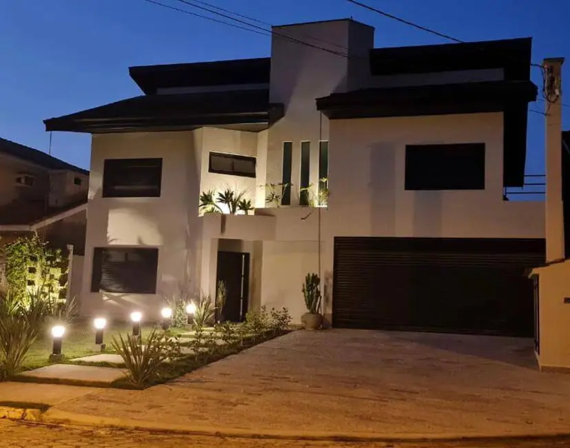 Casa à venda e para alugar, 600m2 em Sao Jose Dos Campos - SP - imagem 7 Foto 7 de Casa à venda e para alugar, 600m2 em Sao Jose Dos Campos - SP
