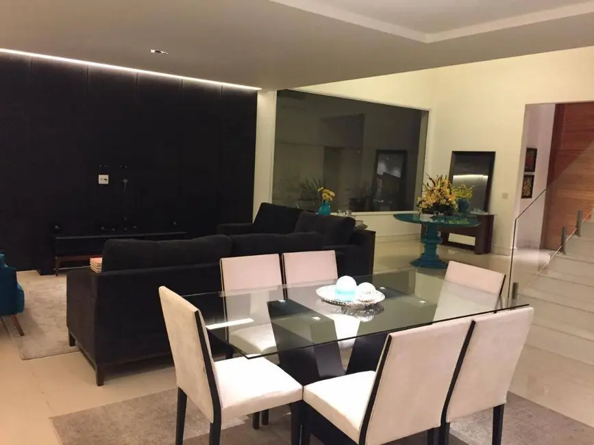 Foto 2 de Casa à venda, 489m2 em Sao Jose Dos Campos - SP