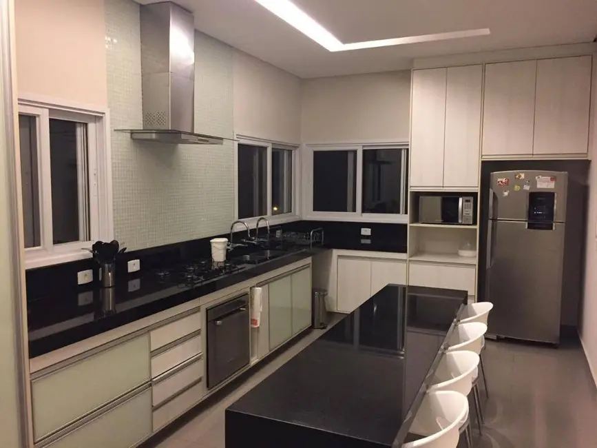 Foto 4 de Casa à venda, 489m2 em Sao Jose Dos Campos - SP