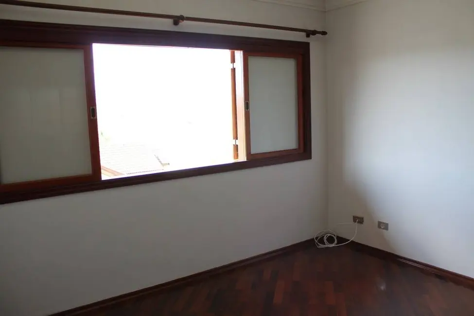 Foto 3 de Casa à venda e para alugar, 650m2 em Sao Jose Dos Campos - SP