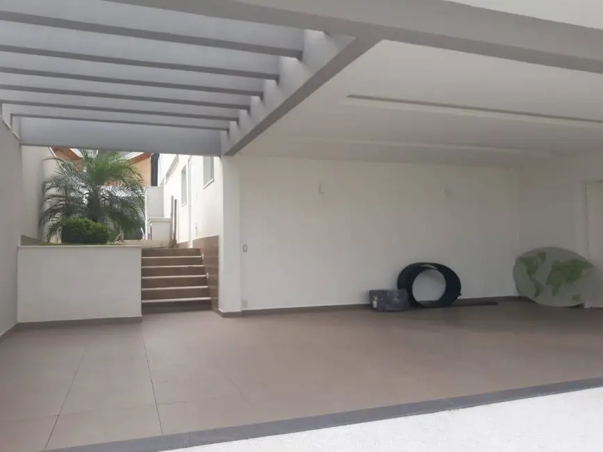 Foto 4 de Casa à venda, 700m2 em Sao Jose Dos Campos - SP