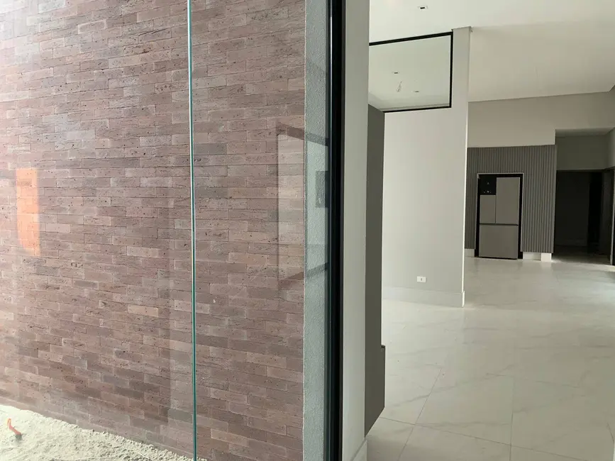 Foto 3 de Casa com 3 quartos à venda, 450m2 em Sao Jose Dos Campos - SP