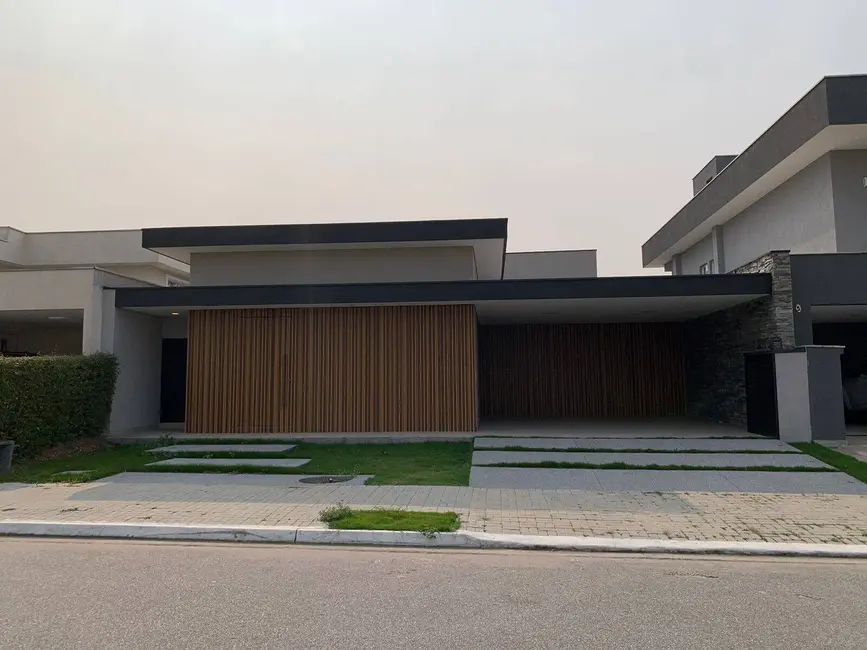 Foto 2 de Casa com 3 quartos à venda, 450m2 em Sao Jose Dos Campos - SP