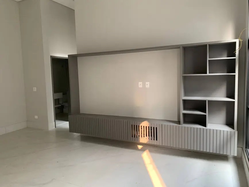 Foto 9 de Casa com 3 quartos à venda, 450m2 em Sao Jose Dos Campos - SP