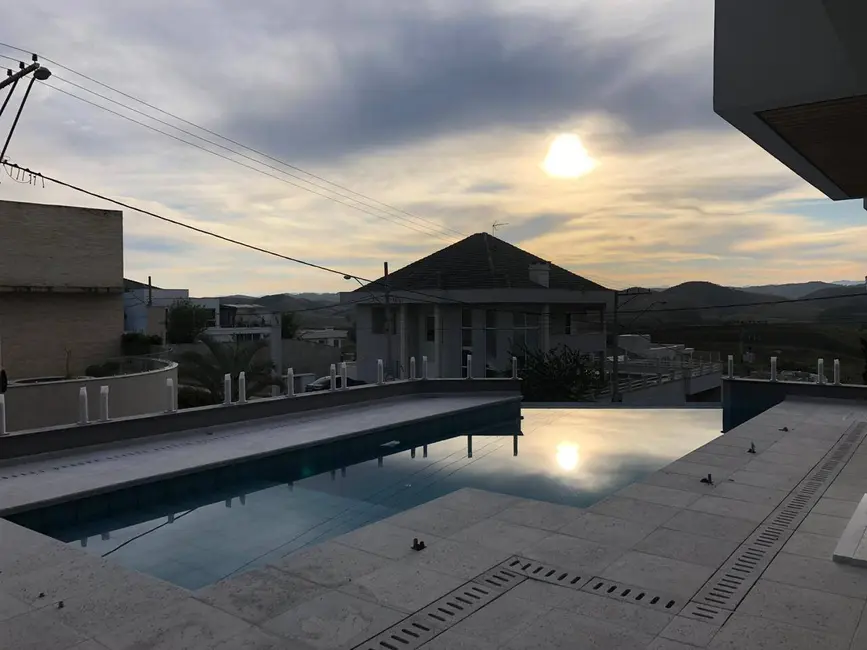 Foto 2 de Casa à venda, 563m2 em Sao Jose Dos Campos - SP