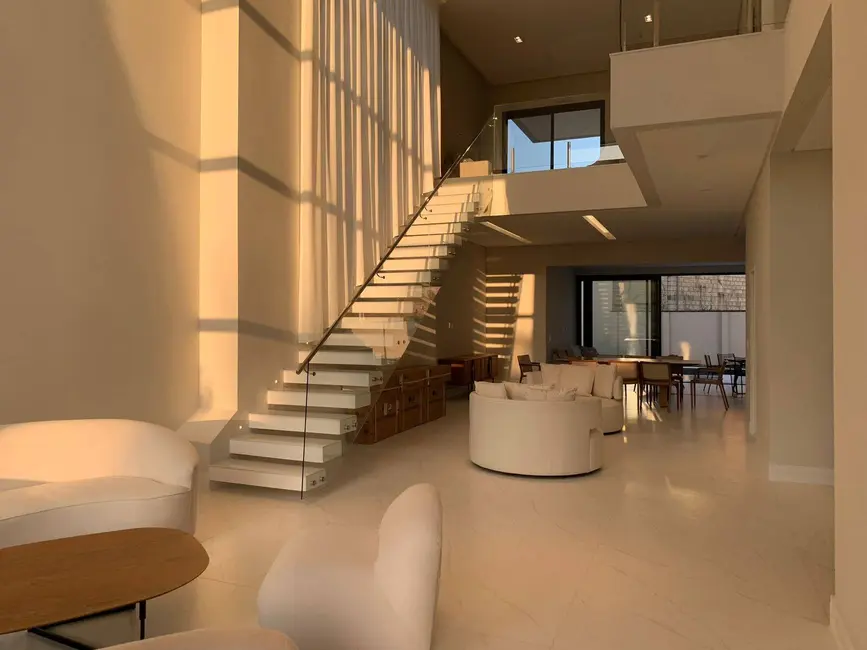 Foto 4 de Casa à venda e para alugar, 540m2 em Sao Jose Dos Campos - SP