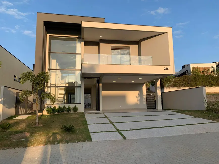 Foto 1 de Casa à venda e para alugar, 540m2 em Sao Jose Dos Campos - SP