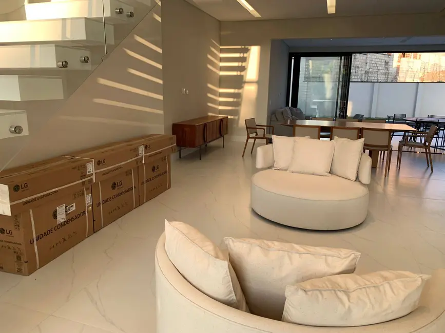 Foto 5 de Casa à venda e para alugar, 540m2 em Sao Jose Dos Campos - SP