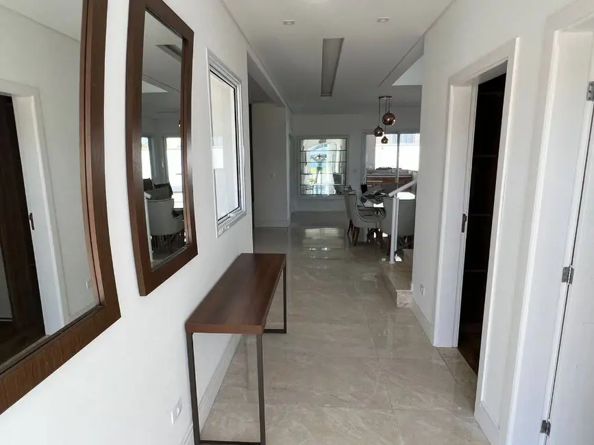 Casa à venda, 450m2 em Sao Jose Dos Campos - SP - imagem 7 Foto 7 de Casa à venda, 450m2 em Sao Jose Dos Campos - SP