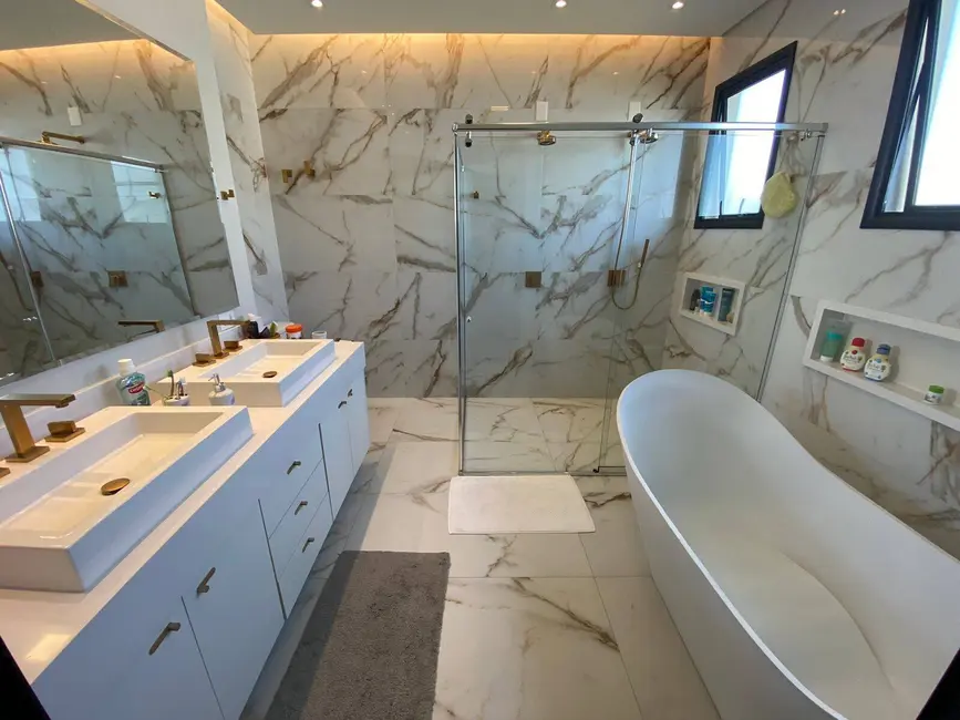 Foto 3 de Casa à venda, 700m2 em Sao Jose Dos Campos - SP